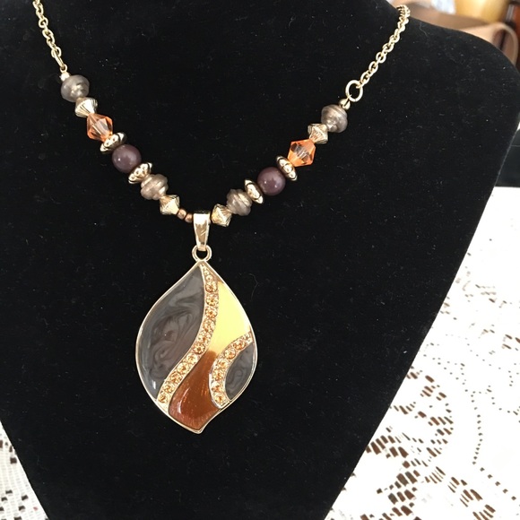 ๐๐Favorite Necklace๐๐HOST PICK FALL FAVORITES - Picture 5 of 7